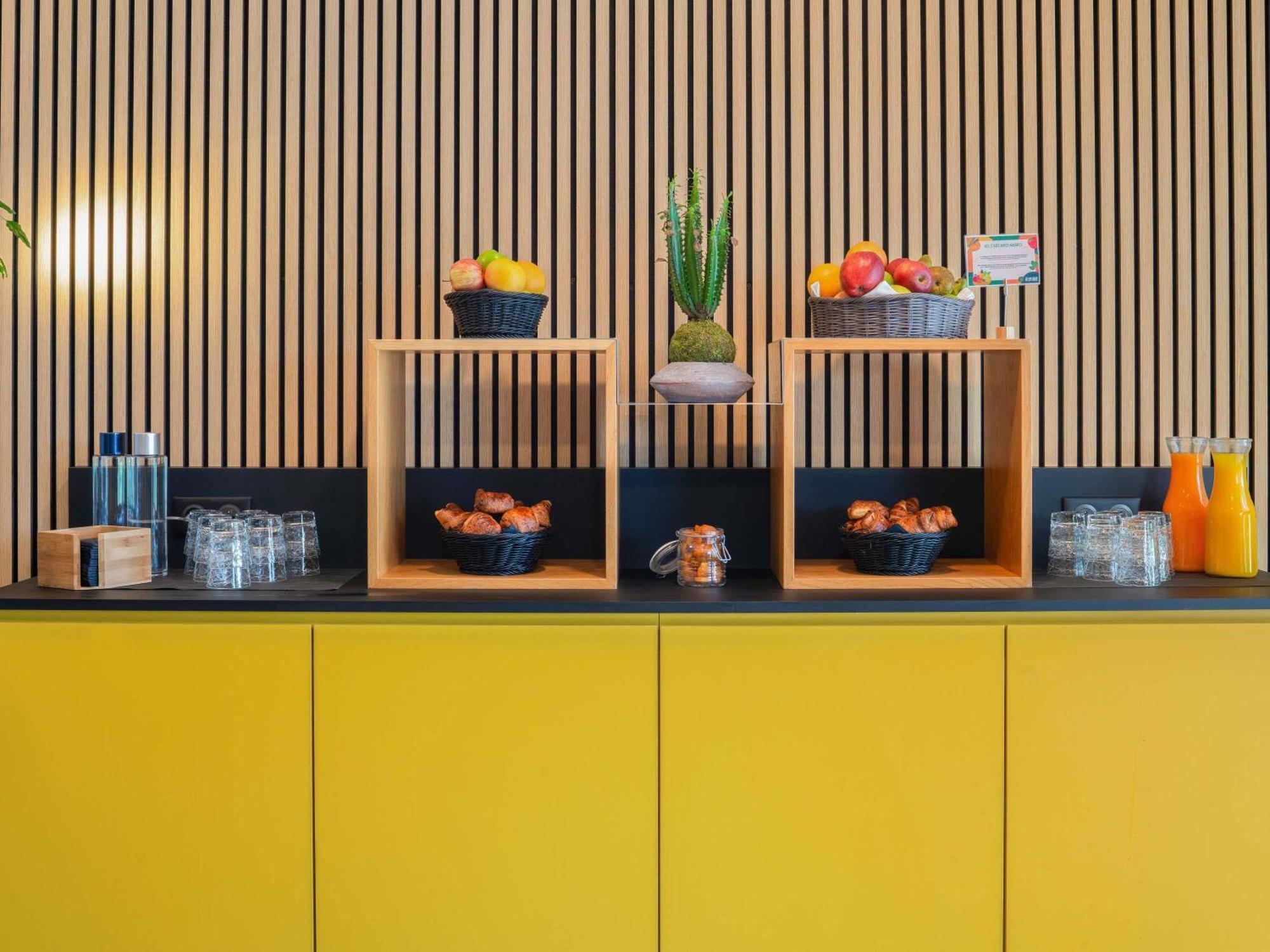 Novotel 17 Hotel