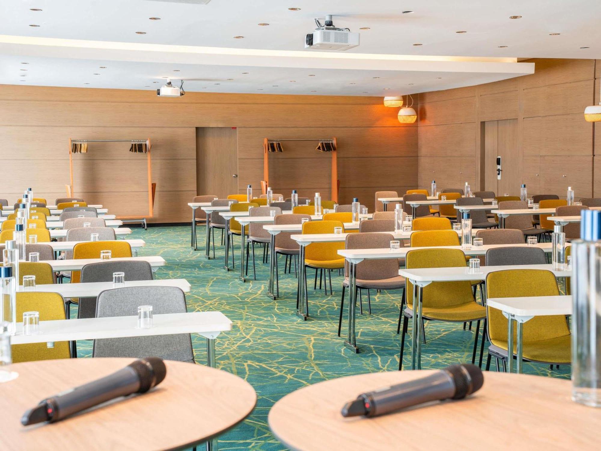 Novotel 17 Hotel 4*
