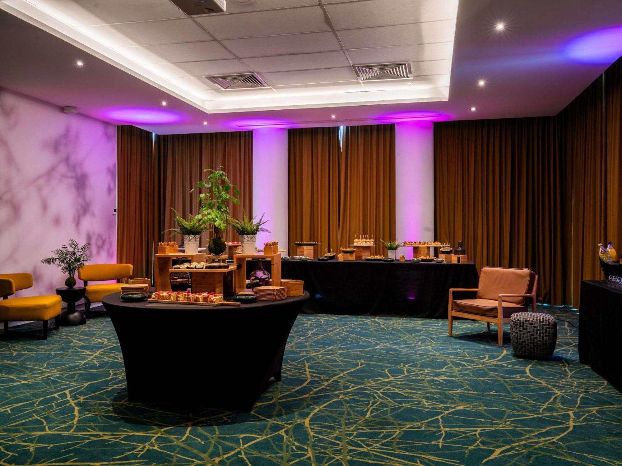 Novotel 17 Hotel 4*